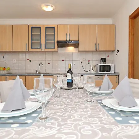 Zdravka Holiday home *